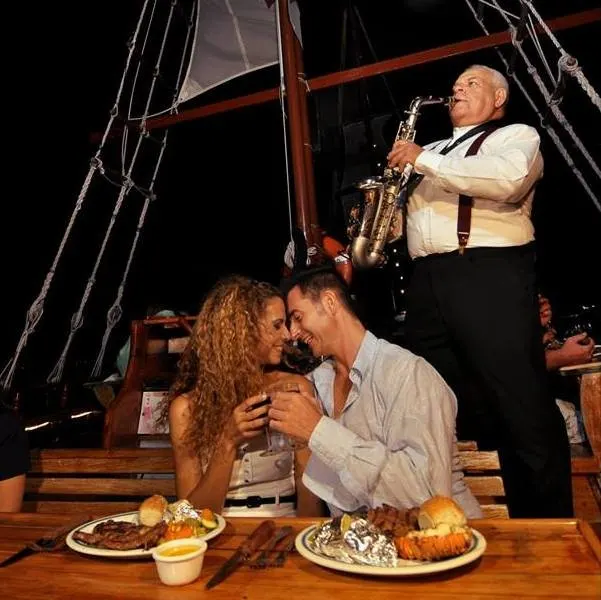 Cancun Lovers Cruise with Surf & Turf Dinner (Couple) — 4