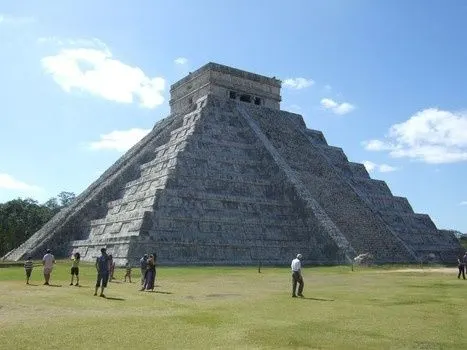Chichen Itza Classic Tour / Isla Mujeres Basic Tour