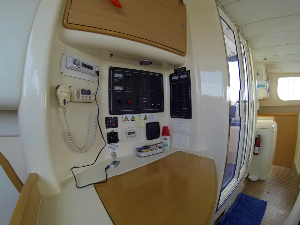42 Feet Deluxe Catamaran Im — 3