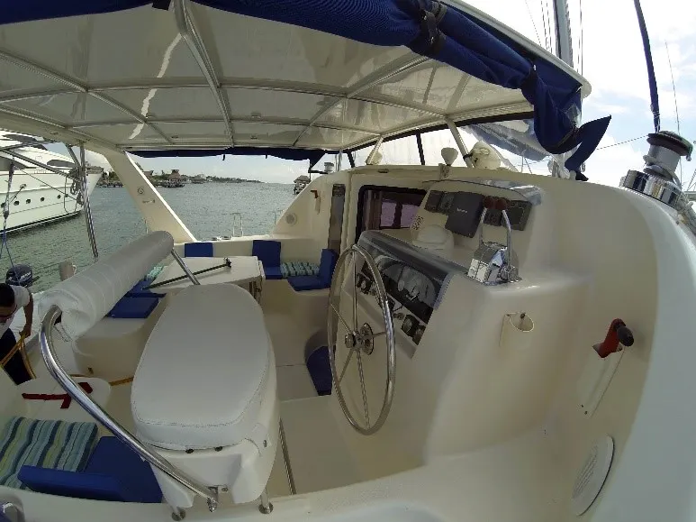 42 Feet Deluxe Catamaran Im — 4