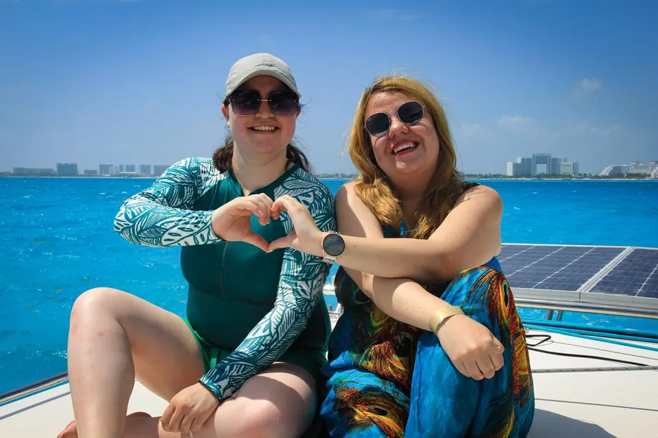 Isla Mujeres Private Catamaran (1 to 45 Pax)