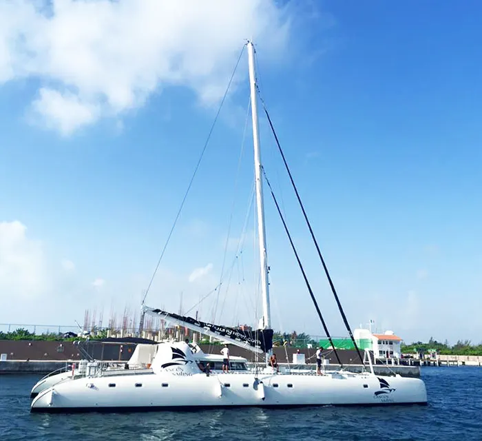 Amaizing 82 Ft (65 Pax) — 3