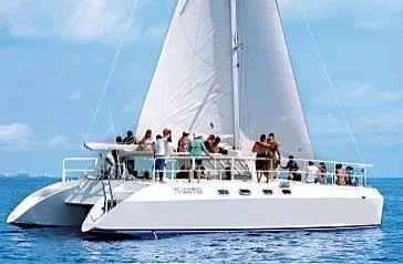 Catamaran 44´ (For 40 People) — 2