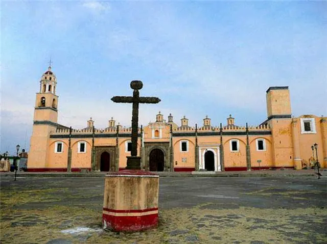Puebla - Cholula and Tonantzitlan Tour — 3