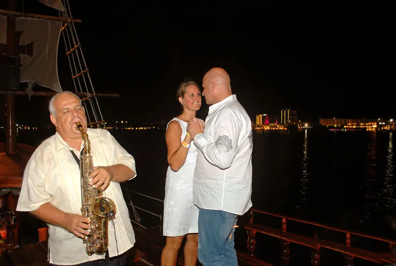 Lobster Dinner Cruise For Columbus Cancun Lovers — 5