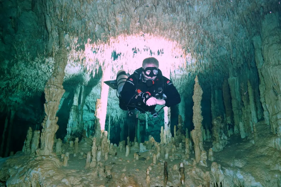 Cave Diving — 5
