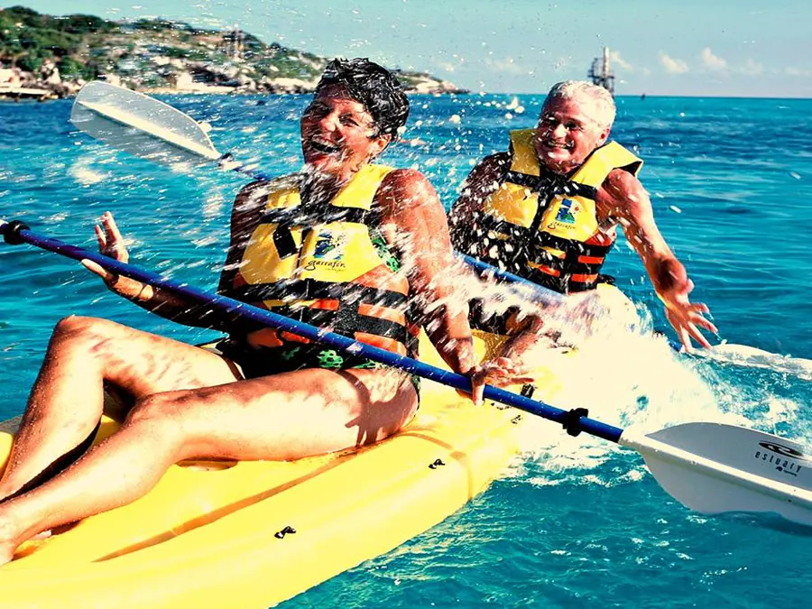 Royal Garrafon in Isla Mujeres + Dolphin Swim Adventure — 5