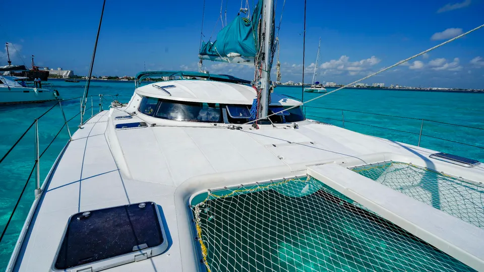 Isla Mujeres Private Catamaran (1 to 30 Pax)