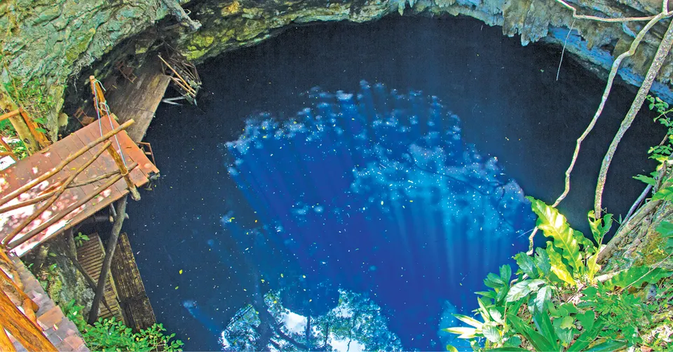 Cenotes y Tradiciones Mayas